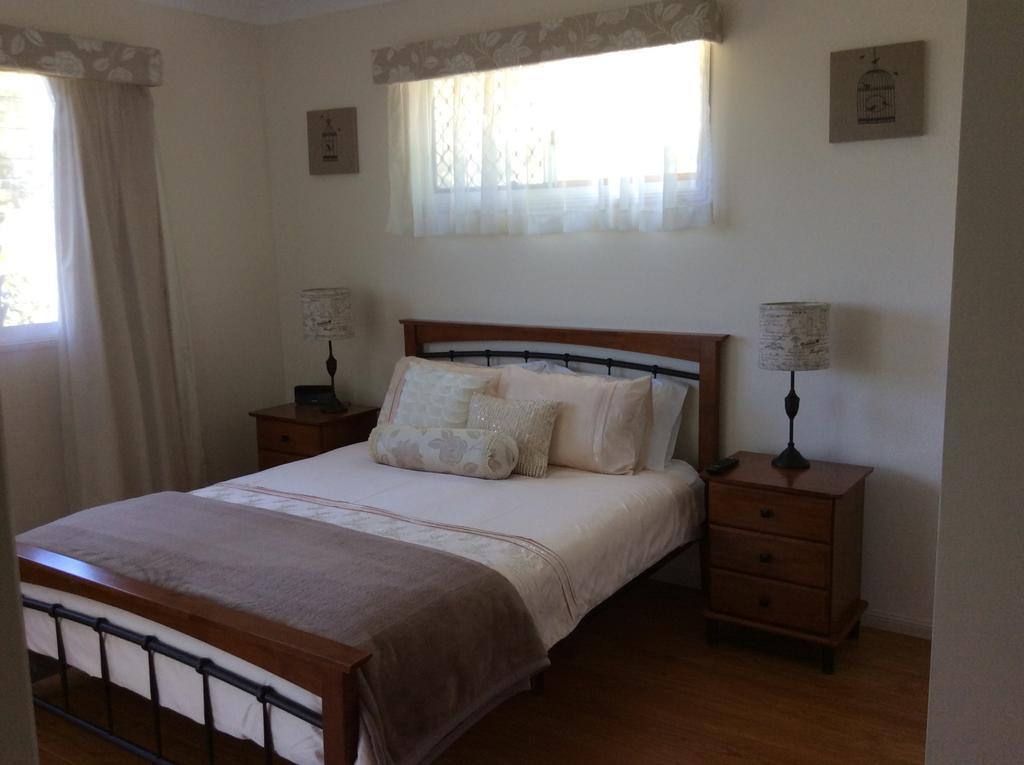Tinaroo Sunset Retreat Bed and Breakfast Barrine Exteriör bild